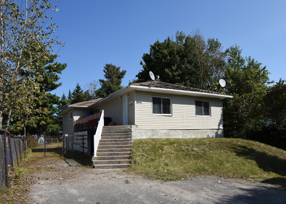 Duplex – 3890-3892 Rue Albert, Rawdon