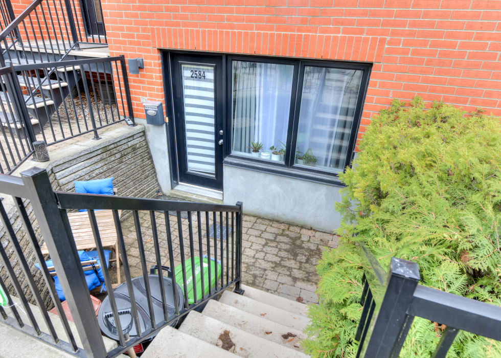Condo - 2584 Rue Sicard, Montréal