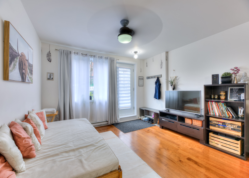 Condo - 2584 Rue Sicard, Montréal