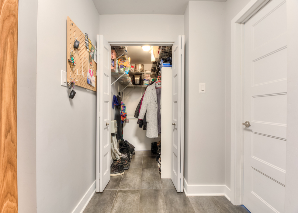 Condo - 2489 Rue Tillemont, app. 202, Montréal