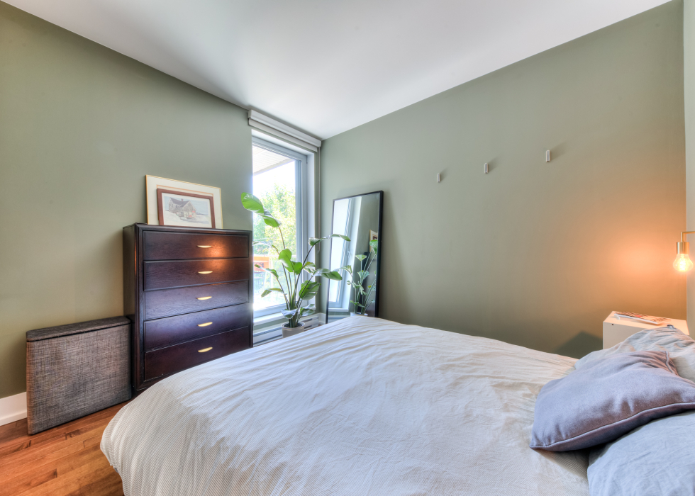 8042, Rue Saint-Denis, app. 205, Montréal