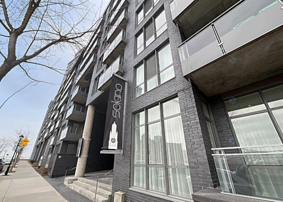 360, Rue Atateken, app. 703, Montréal