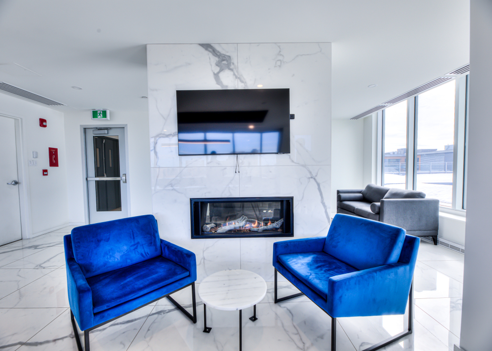 360, Rue Atateken, app. 703, Montréal