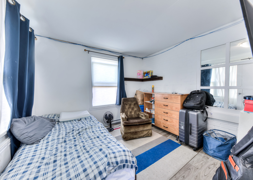 2351, Rue Dickson, Montréal