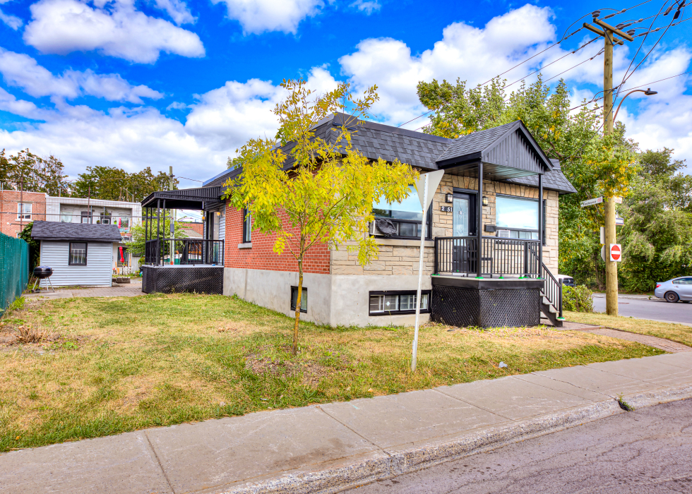 2351, Rue Dickson, Montréal