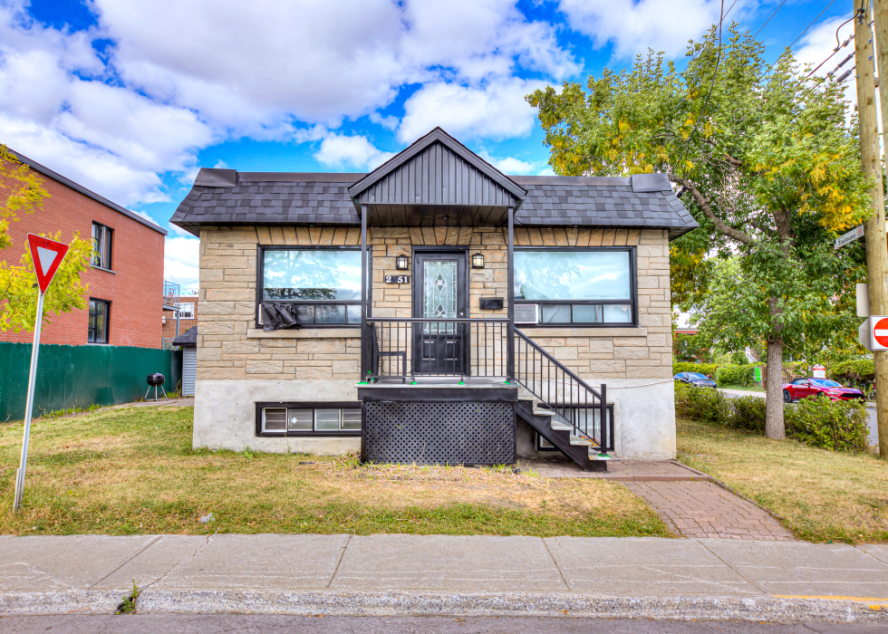 2351, Rue Dickson, Montréal