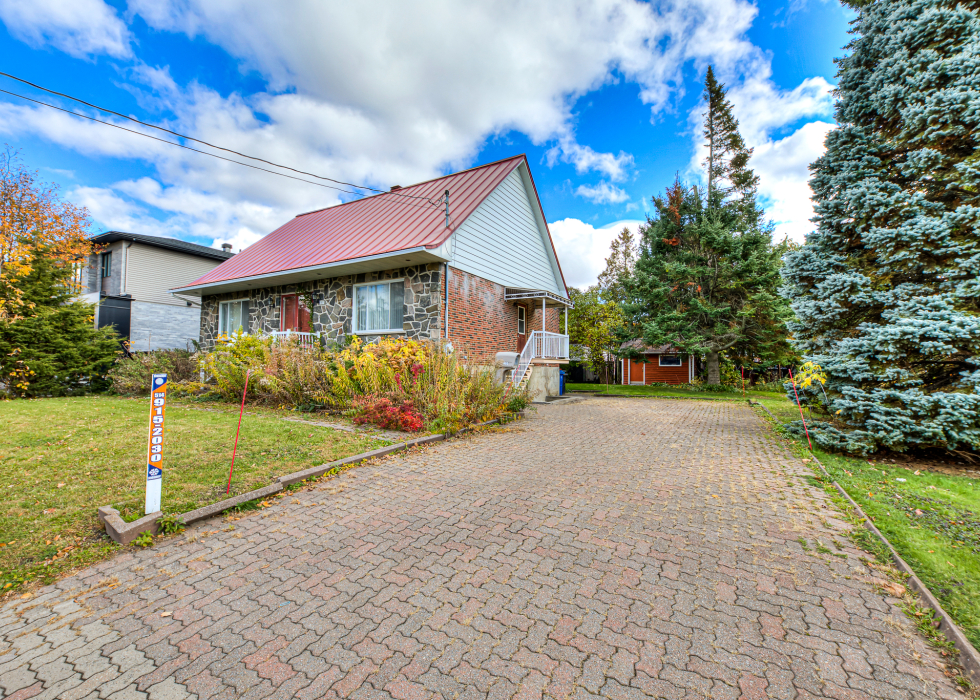 3805, Rue de l'Université, Longueuil (Saint-Hubert)