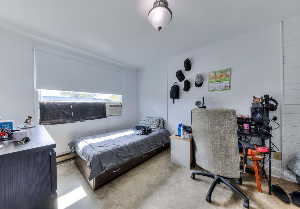 2351, Rue Dickson, Montréal