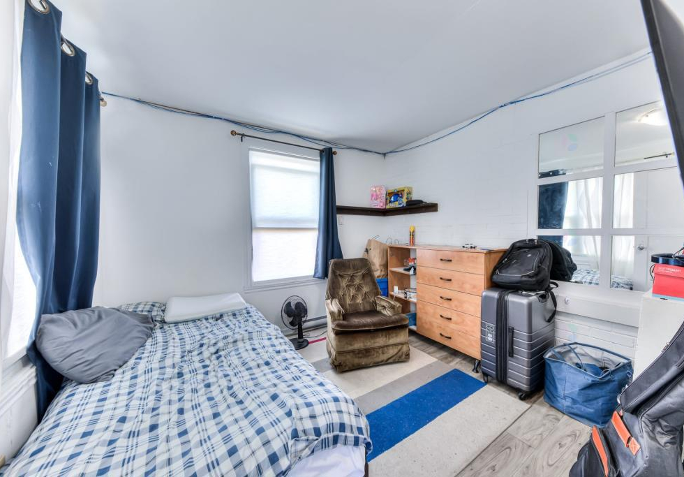 2351, Rue Dickson, Montréal