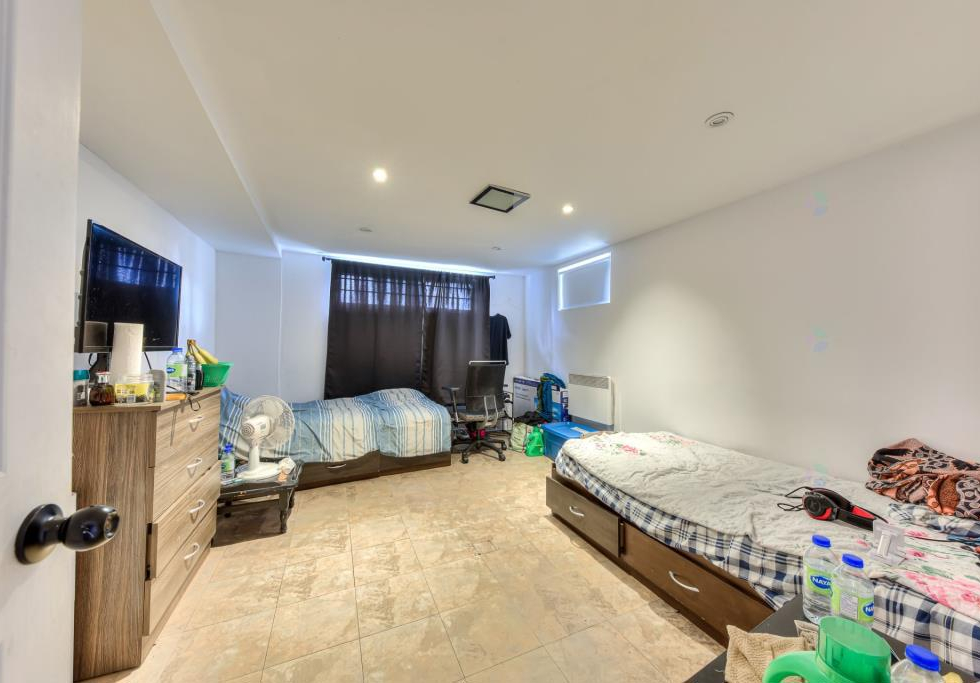 2351, Rue Dickson, Montréal