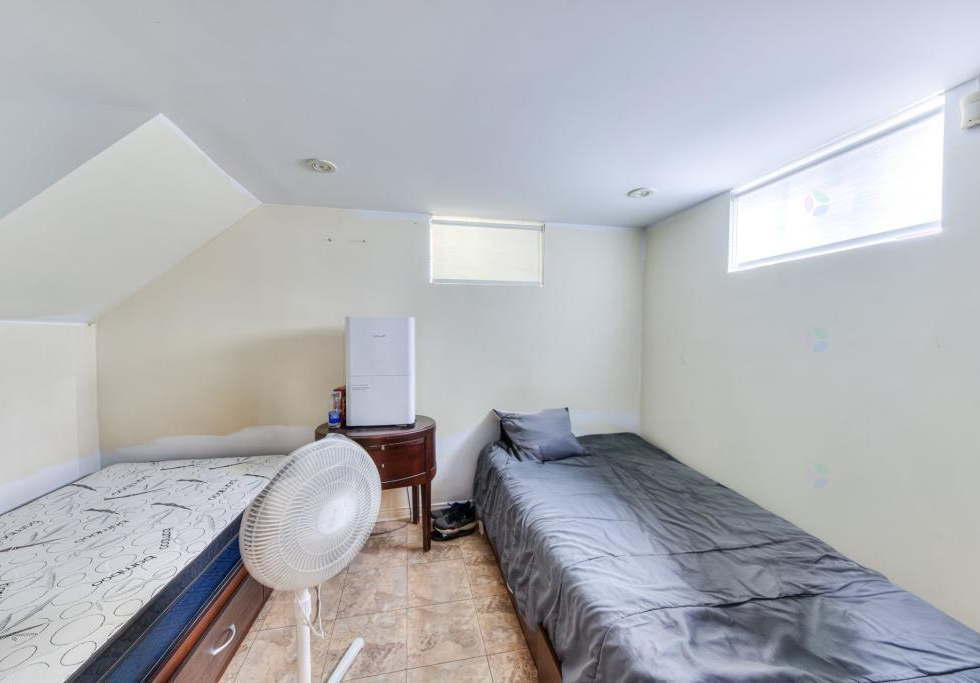 2351, Rue Dickson, Montréal