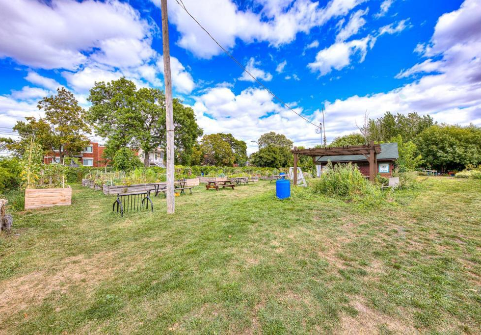 2351, Rue Dickson, Montréal