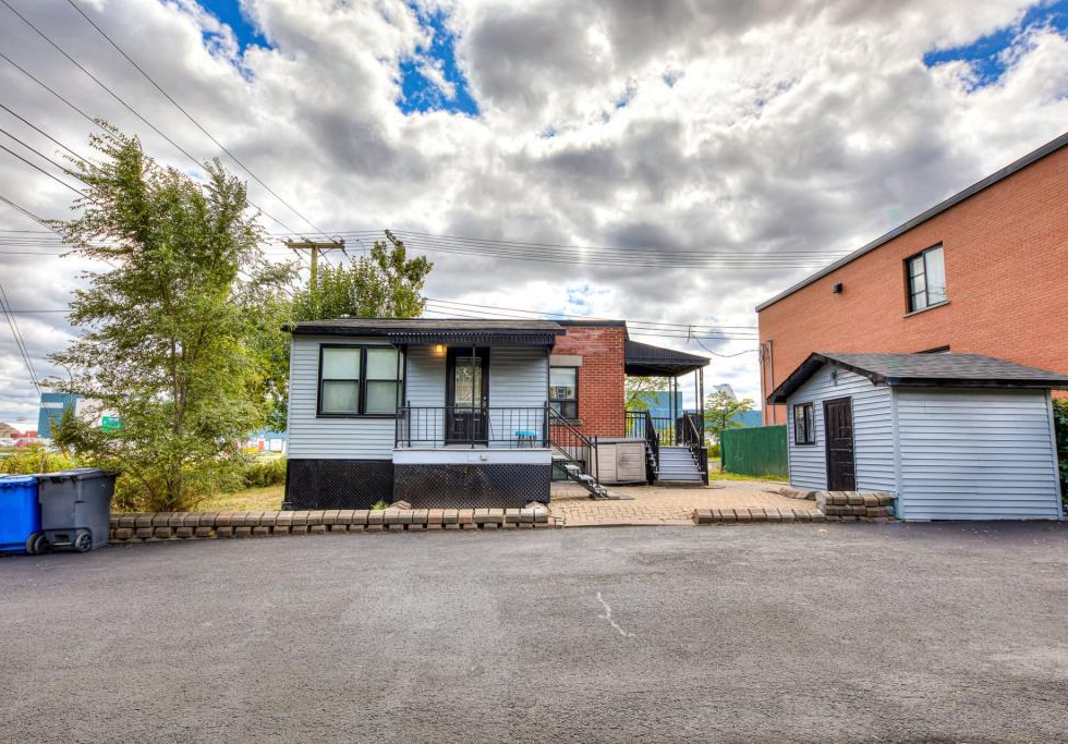 2351, Rue Dickson, Montréal