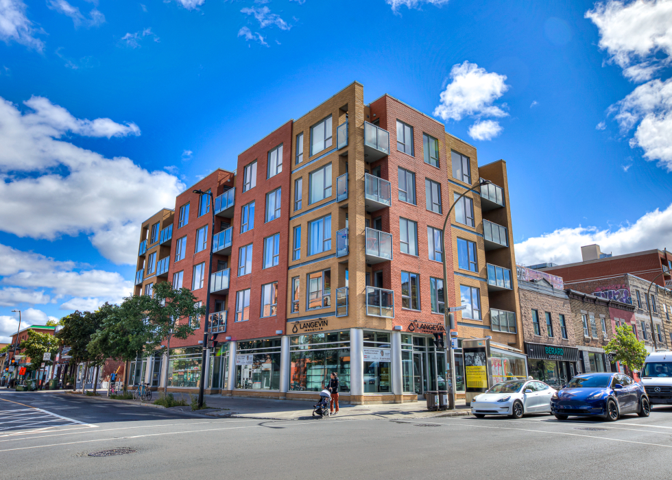 Bureau - 6417 Boul. St-Laurent, Montréal