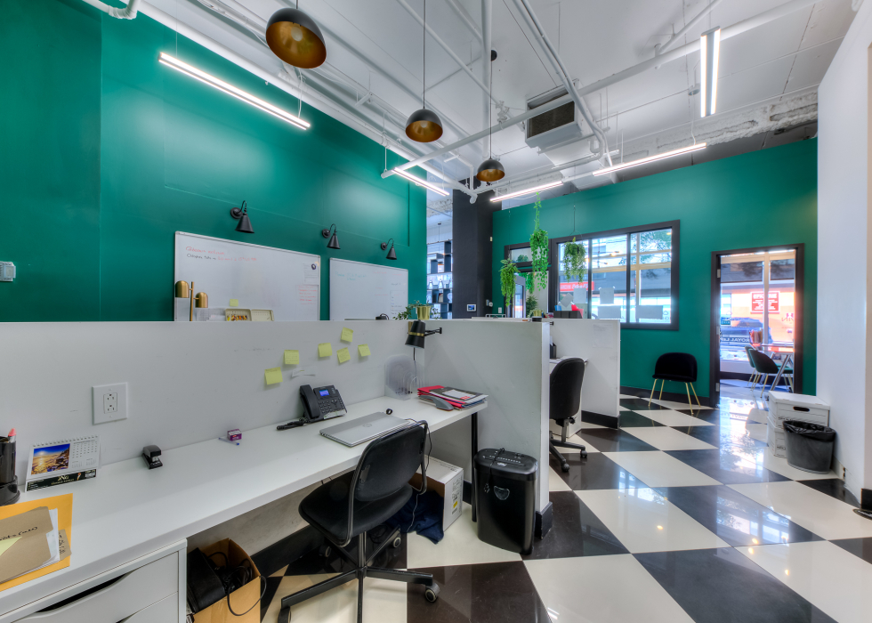 Bureau - 6417 Boul. St-Laurent, Montréal