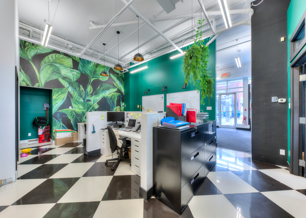 Bureau - 6417 Boul. St-Laurent, Montréal