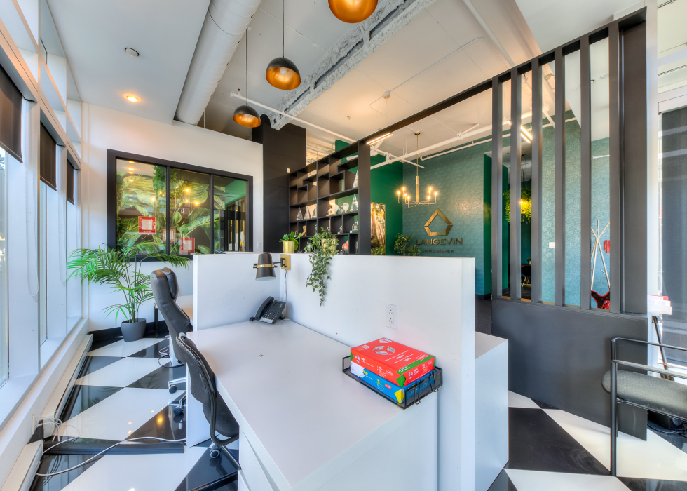 Bureau - 6417 Boul. St-Laurent, Montréal