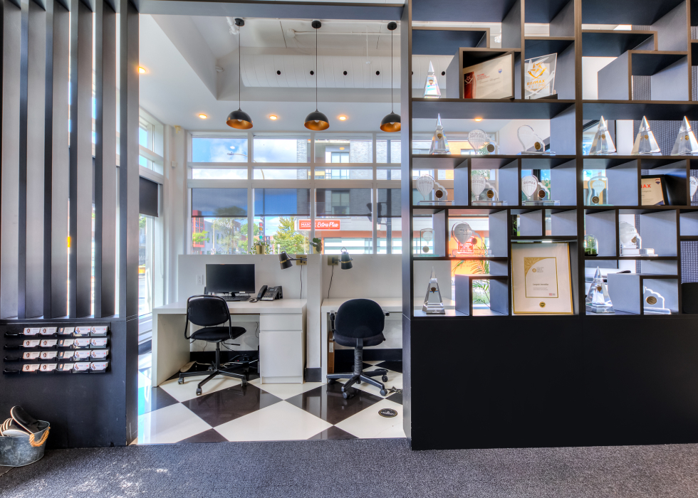 Bureau - 6417 Boul. St-Laurent, Montréal