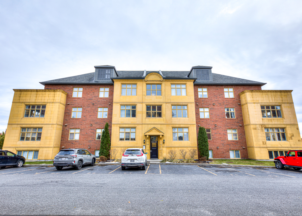 6145, Rue de Lusa, app. 7, Brossard