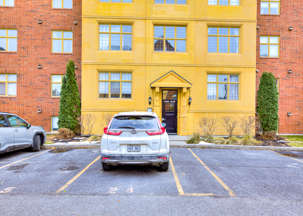 6145, Rue de Lusa, app. 7, Brossard