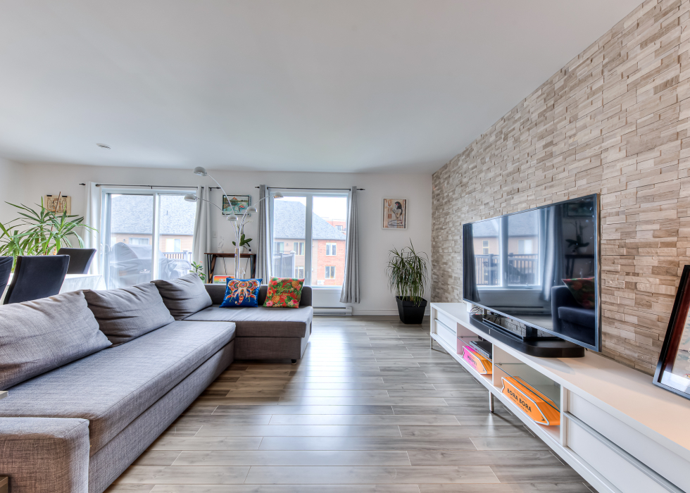 6145, Rue de Lusa, app. 7, Brossard