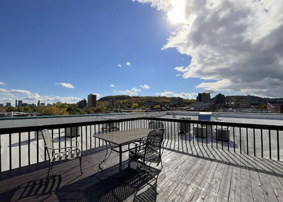 5099, Rue Jeanne-Mance, app. 200, Montréal