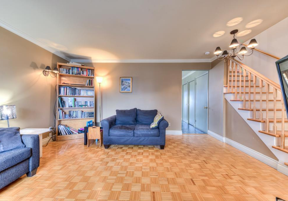 5325, Rue Bernier, Longueuil (Saint-Hubert)