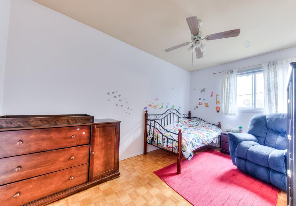 5325, Rue Bernier, Longueuil (Saint-Hubert)