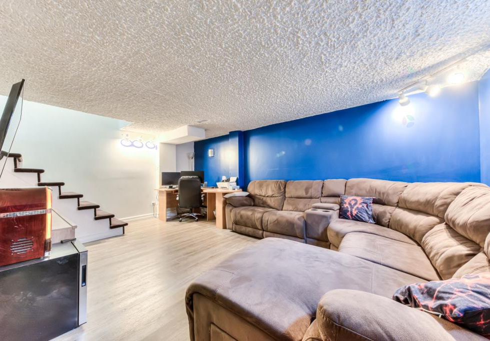 5325, Rue Bernier, Longueuil (Saint-Hubert)