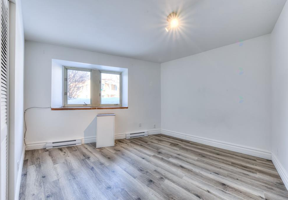 1564, boulevard Gouin Ouest, Montréal