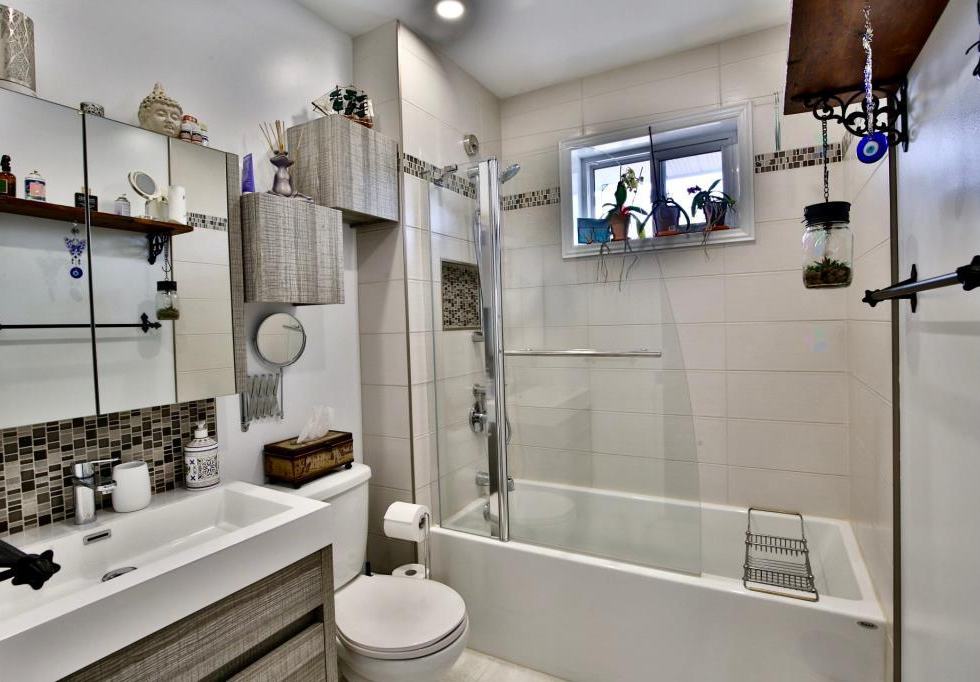 7, Rue Barbeau, Delson