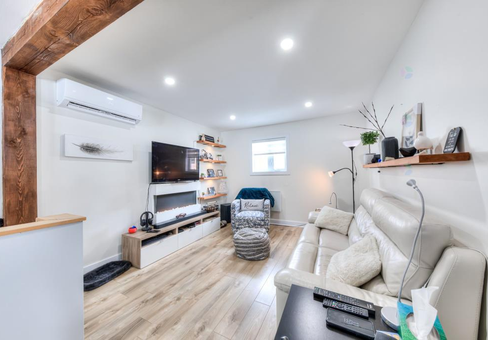 1533, 1re avenue du Lac-Lemenn, Sainte-Julienne