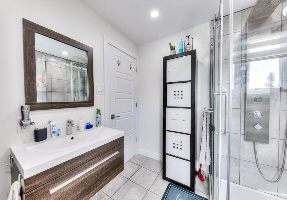1533, 1re avenue du Lac-Lemenn, Sainte-Julienne