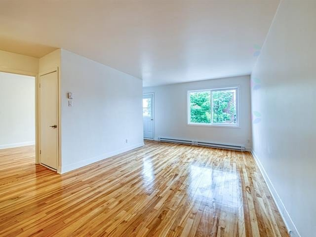 6933 - 6935, Avenue Stuart, Montréal