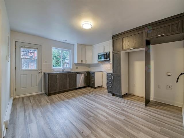 6933 - 6935, Avenue Stuart, Montréal