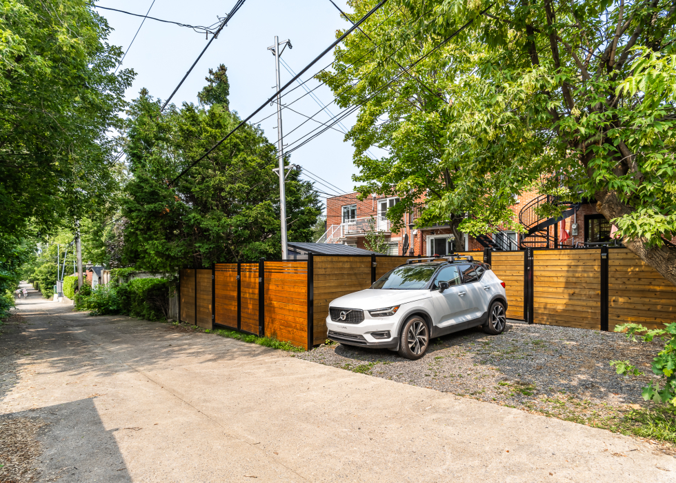 Condo – 10374 Av. St-Charles, Montréal