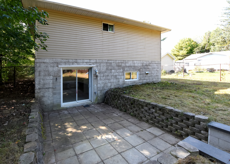 Duplex – 3890-3892 Rue Albert, Rawdon