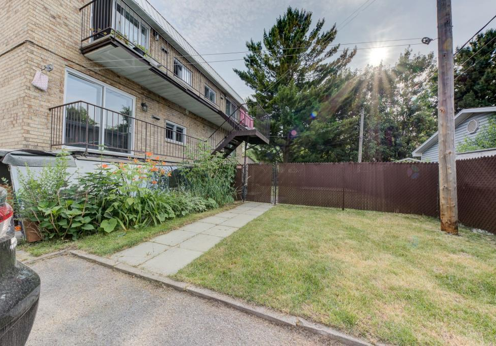 194, Rue De Manthet, Laval (Sainte-Rose)
