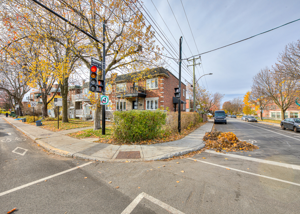 3645, Rue Saint-Zotique Est, Montréal