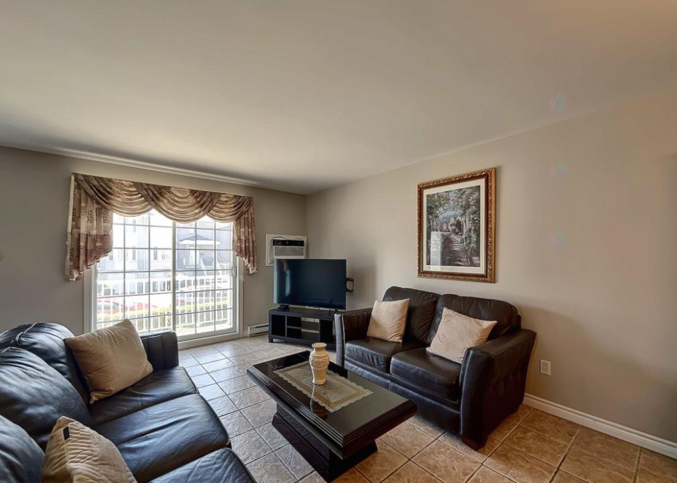 8923, Avenue René-Descartes, Montréal